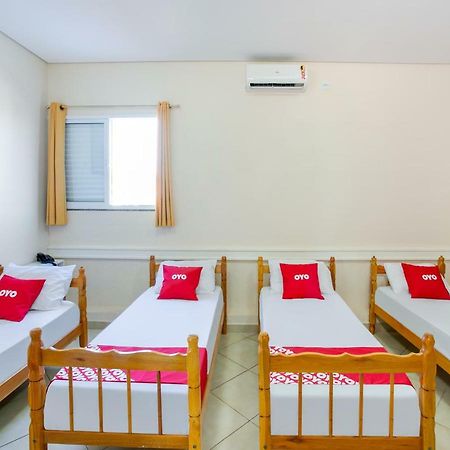 Oyo Hotel Dayse Santana de Parnaíba エクステリア 写真