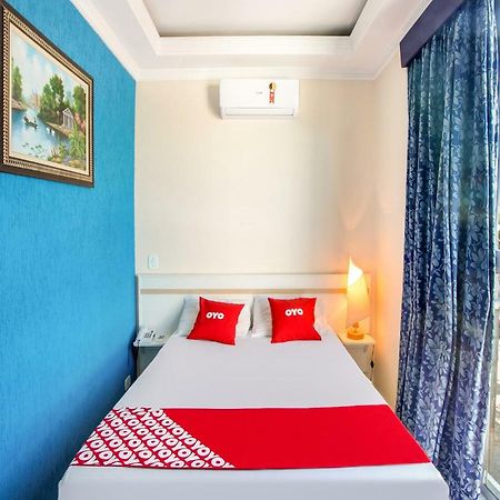 Oyo Hotel Dayse Santana de Parnaíba エクステリア 写真