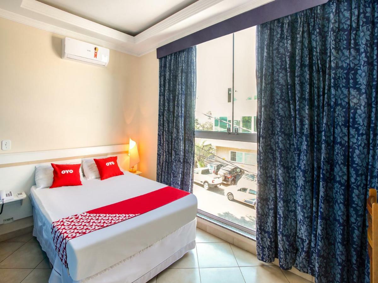 Oyo Hotel Dayse Santana de Parnaíba エクステリア 写真