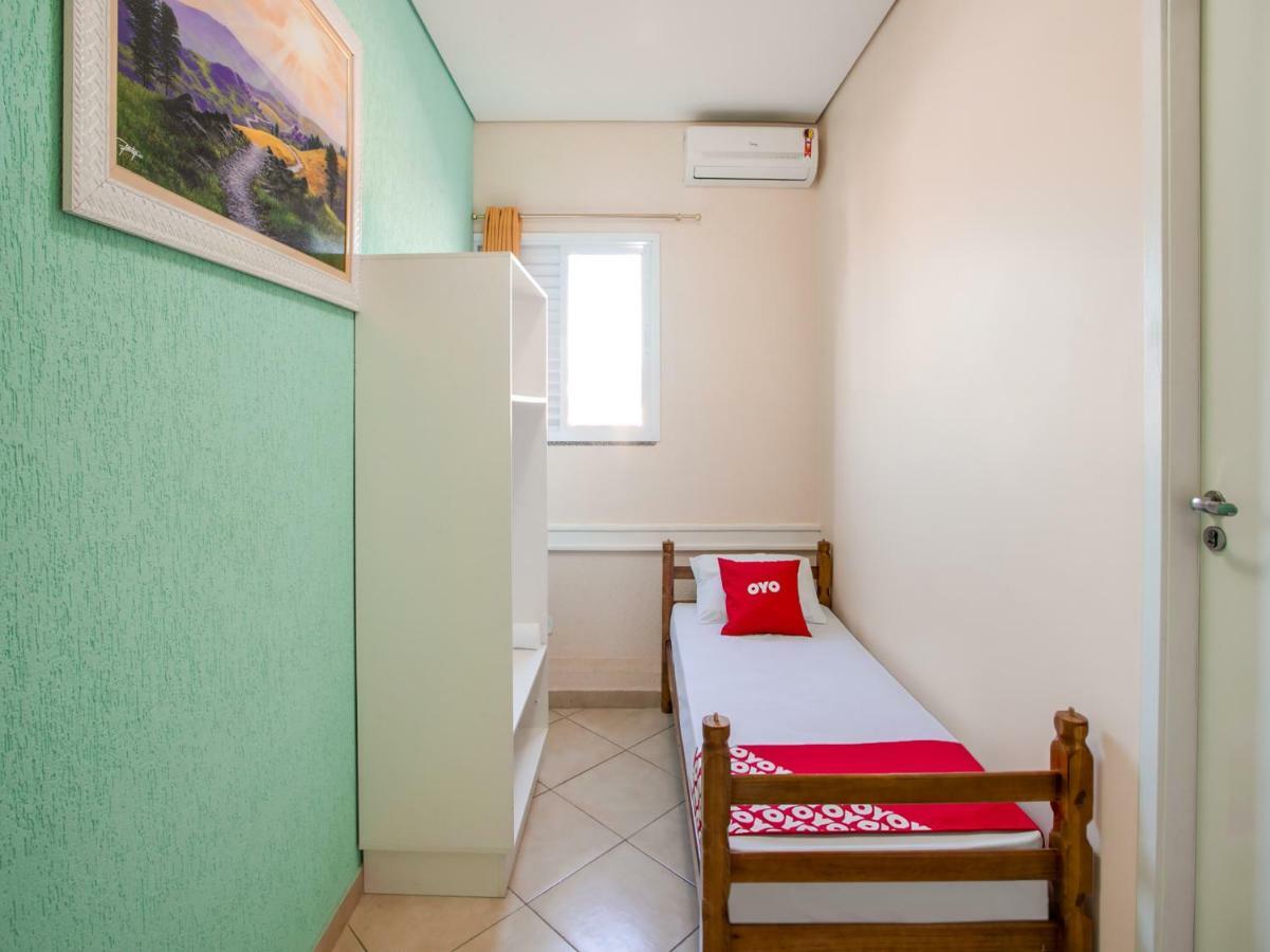 Oyo Hotel Dayse Santana de Parnaíba エクステリア 写真