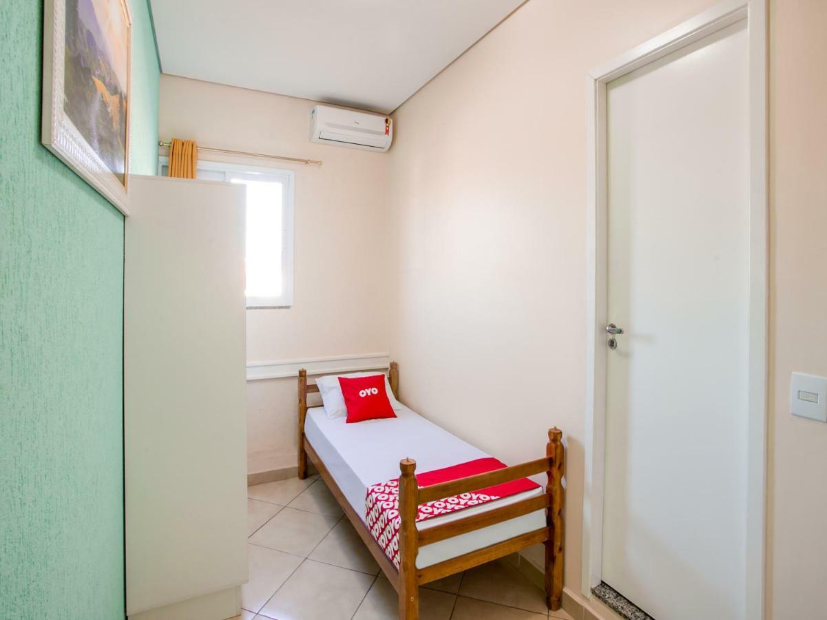 Oyo Hotel Dayse Santana de Parnaíba エクステリア 写真