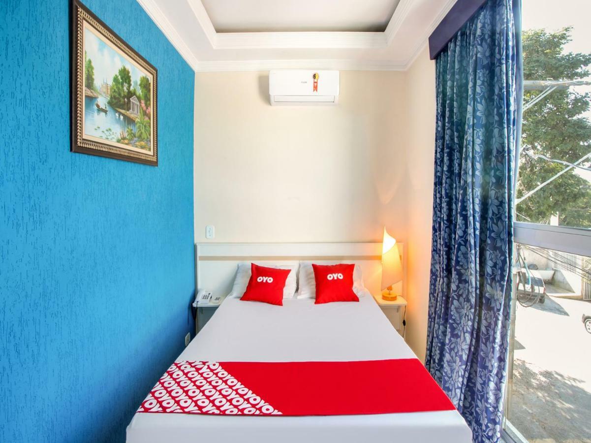 Oyo Hotel Dayse Santana de Parnaíba エクステリア 写真