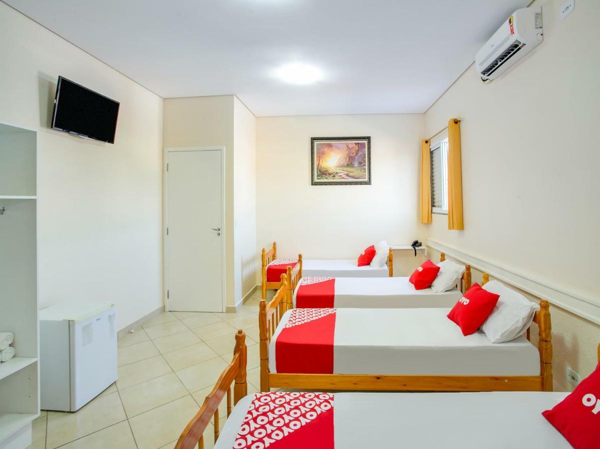 Oyo Hotel Dayse Santana de Parnaíba エクステリア 写真