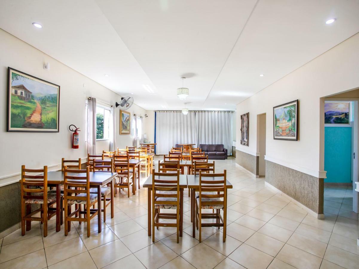Oyo Hotel Dayse Santana de Parnaíba エクステリア 写真