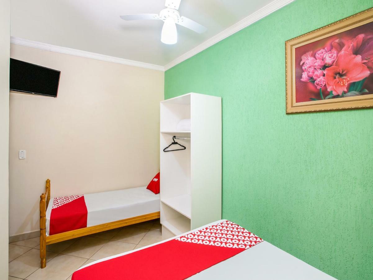 Oyo Hotel Dayse Santana de Parnaíba エクステリア 写真