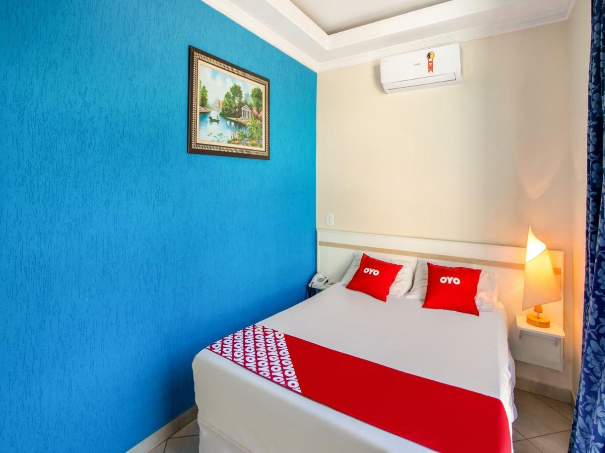 Oyo Hotel Dayse Santana de Parnaíba エクステリア 写真