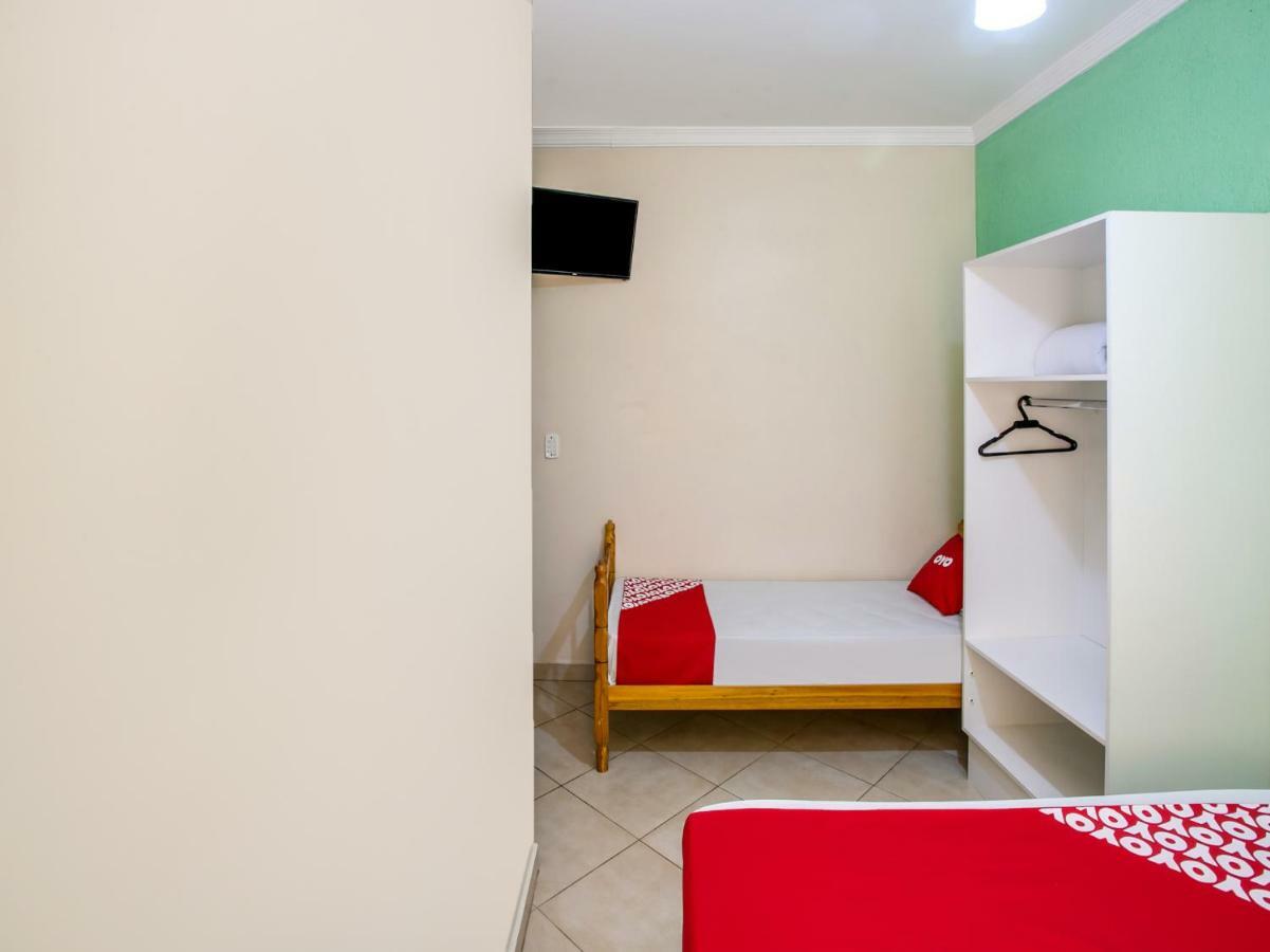Oyo Hotel Dayse Santana de Parnaíba エクステリア 写真